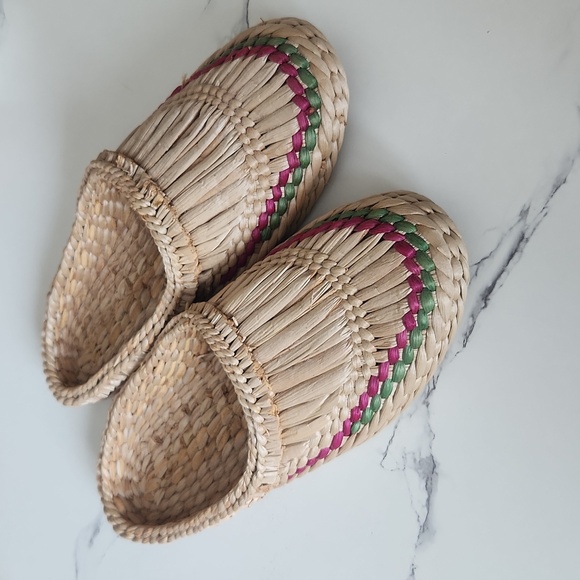 Spa Straw Shoes - Picture 2 of 7